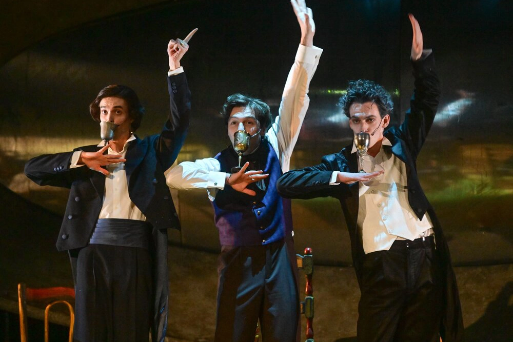 Спектакль «Бродячая собака».