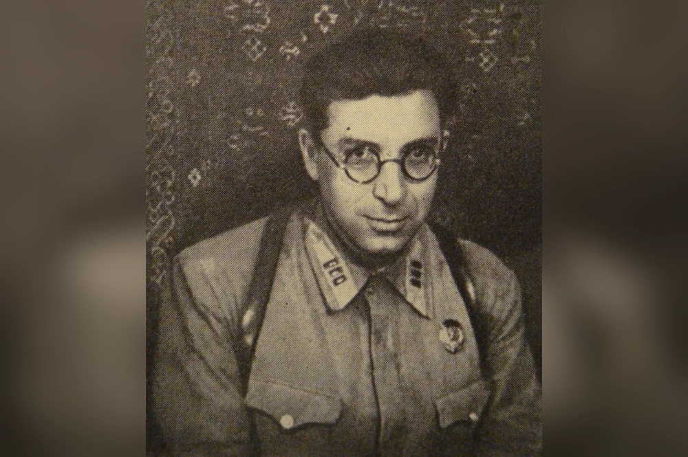 Поэт и военкор Илья Сельвинский.