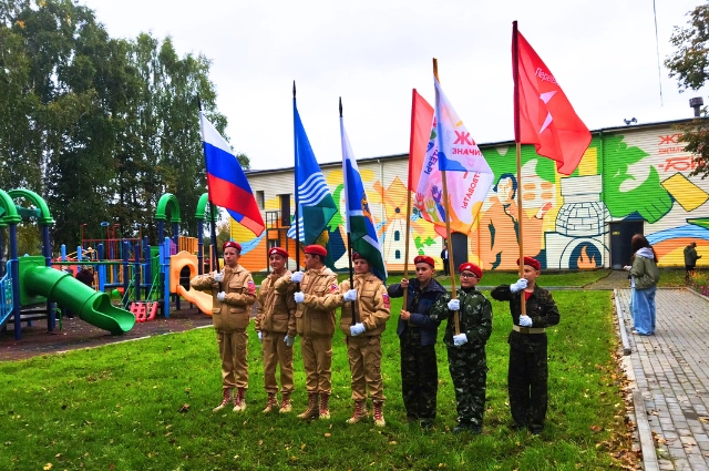 Точка притяжения. В Бисерти открылся 40-метровый мурал о Демидовых