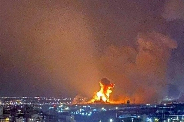 Атака США и Израиля на завод и нефтехимический комплекс в Иране