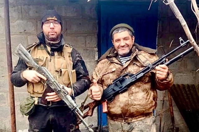 Антон Хрулев (слева) и Рафик Муртазин (позывной Волк).