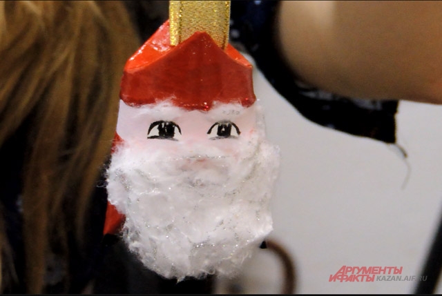 Новогодняя игрушка Дед Мороз из бумаги своими руками