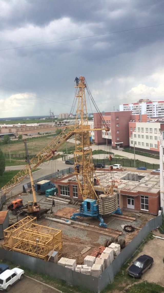 У оренбуржцев складывается мнение, что городские власти решили застроить каждый свободный метр в городе.
