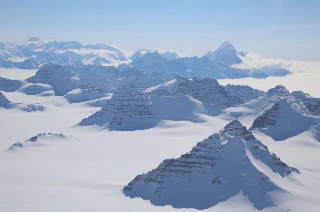 Местные пейзажи выглядят фантастически.