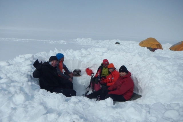 А это столовая путешественников-экстремалов.