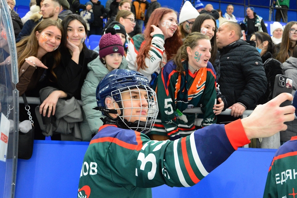 Поддержка болельщиков для команды Высшей лиги особенно ценна.