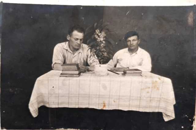 После войны Пётр Ильин вернулся в родную деревню и много лет трудился бухгалтером в колхозе.