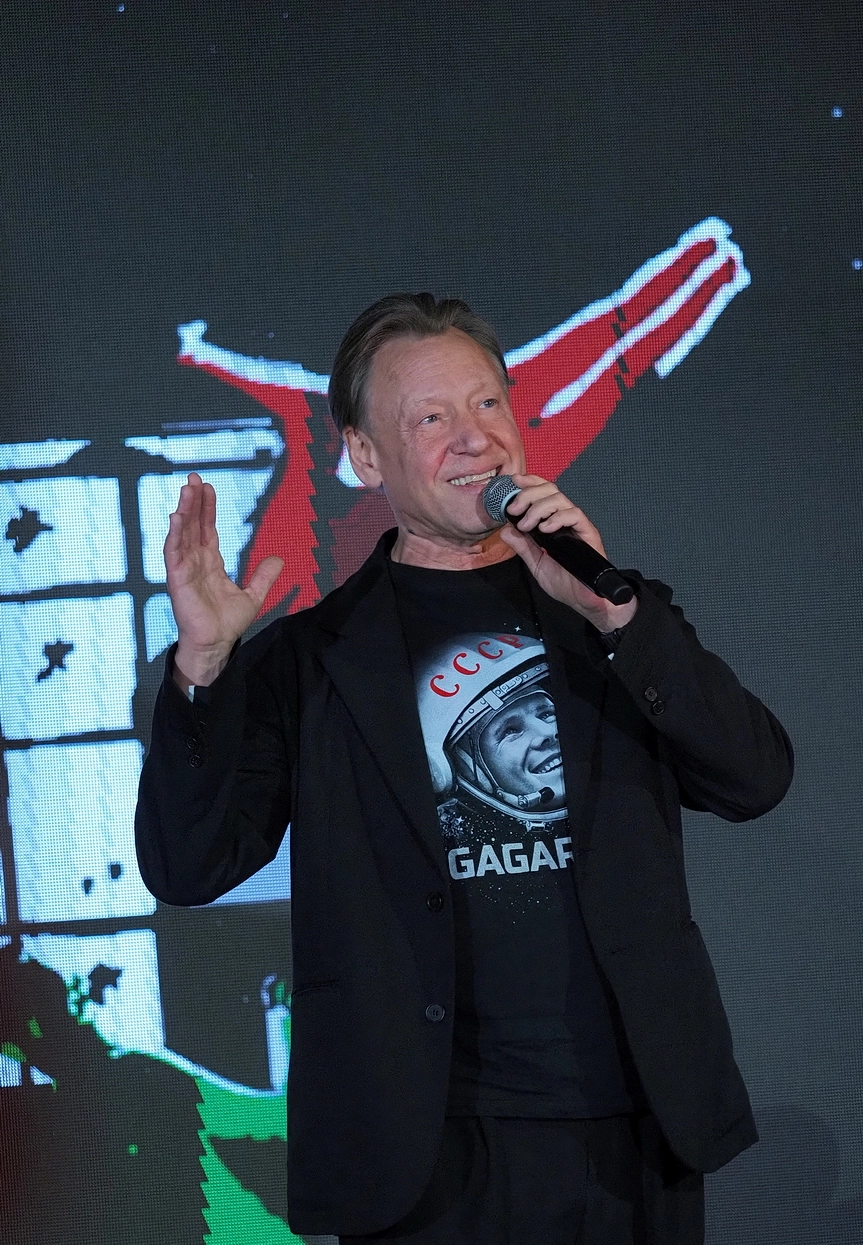 Дмитрий Харатьян.