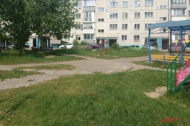 Двор дома, где жили Усольцевы.