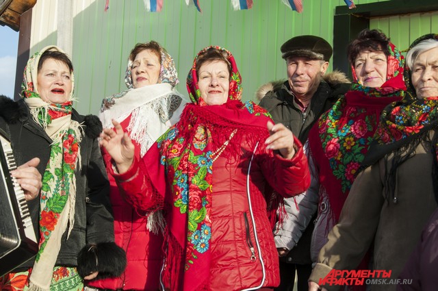 Встретили туристов с традиционной русской гостеприимностью. 