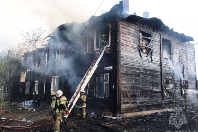2 мая сгорел двухэтажный барак на 30 квартир по ул. Куйбышева