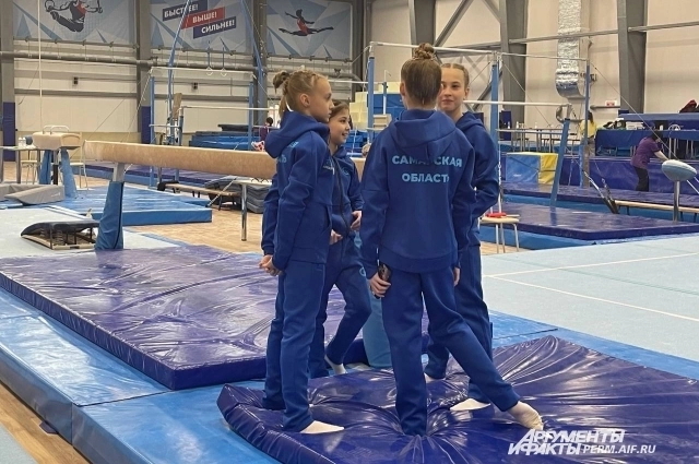 В соревнованиях участвовали 150 спортсменов.