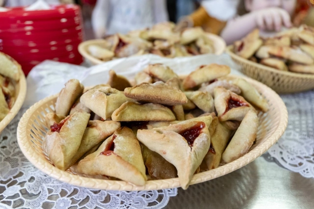 Главное блюдо праздника — «Уши Амана».