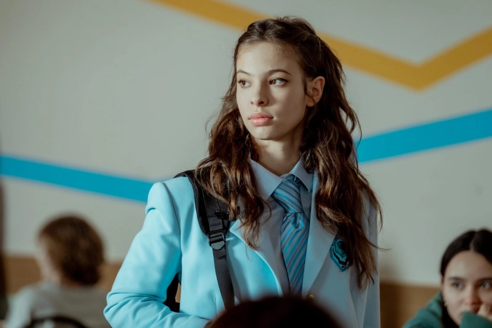 Ника Жукова в сериале «Плакса», 2023 г.