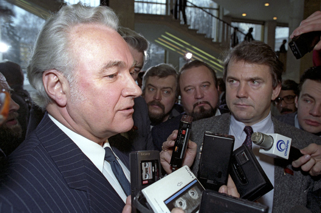 Арнольд Федорович Рюйтель, Председатель Верховного Совета Эстонии. IV съезд народных депутатов, 1990 год.