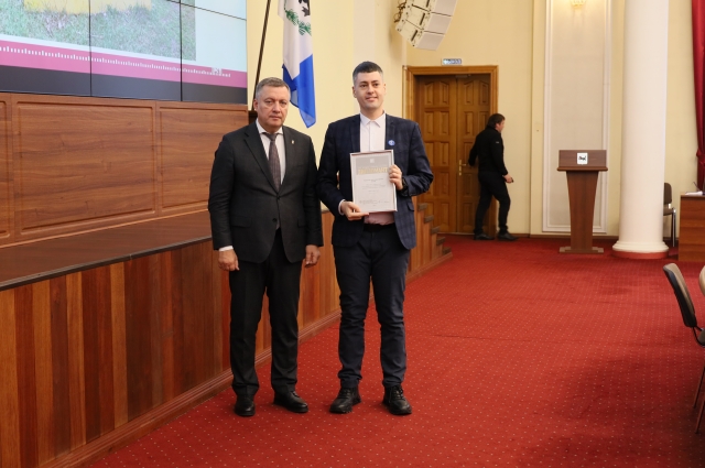 Андрею Тугарину вручили диплом, а также декларацию качества с правом использования товарного знака «100 лучших товаров России». 