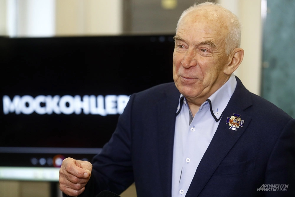 Актер Александр Пашутин.