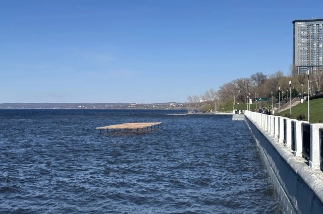 Обстановка на набережной у Ладьи 17 апреля