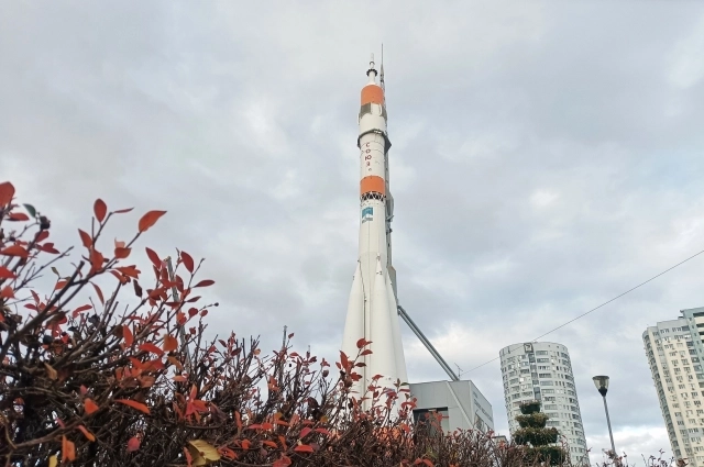 Памятник ракете