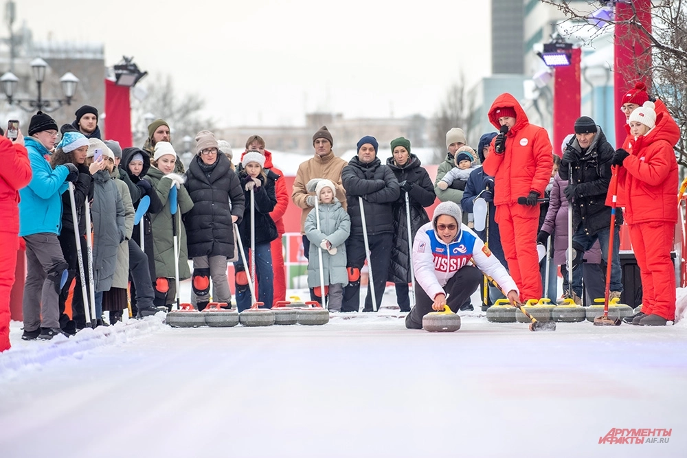 Школа керлинга на Школьной улице в Москве.