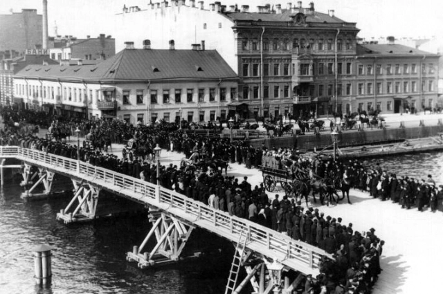 Временная переправа простояла полвека.