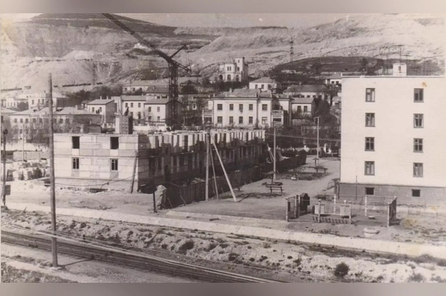 Строительство домов на улице Новикова в Балаклаве, 50-е гг. 