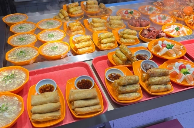 Уличная еда в Китае аппетитная и очень не дорогая.