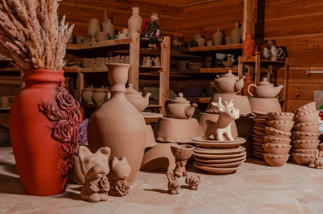 Богатства земли. Где увидеть чугунный храм и потомственных гончаров