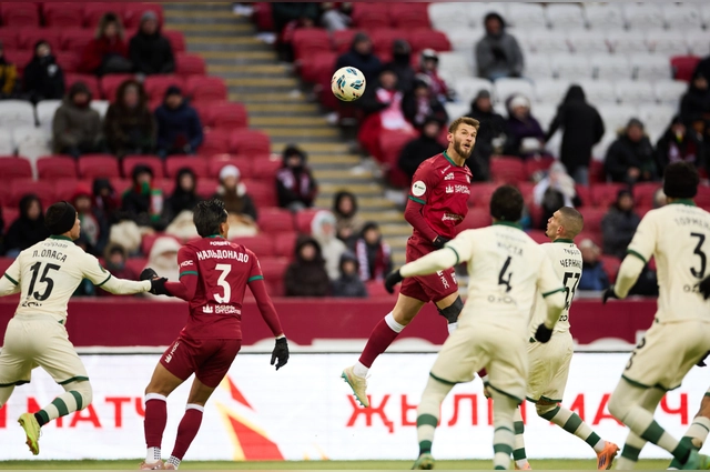 При испанце казанцы стараются много атаковать.