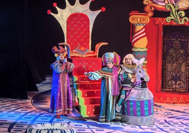 Премьеру встретили с восторгом.