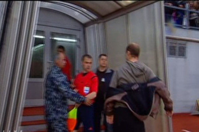Конфликт Романа Зозули с арбитрами
