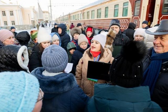 Российские школьники приехали в Екатеринбург в «Вагоне знаний» 
