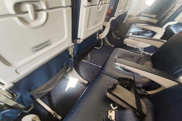 Преступник сразу убежал обратно на Родину.