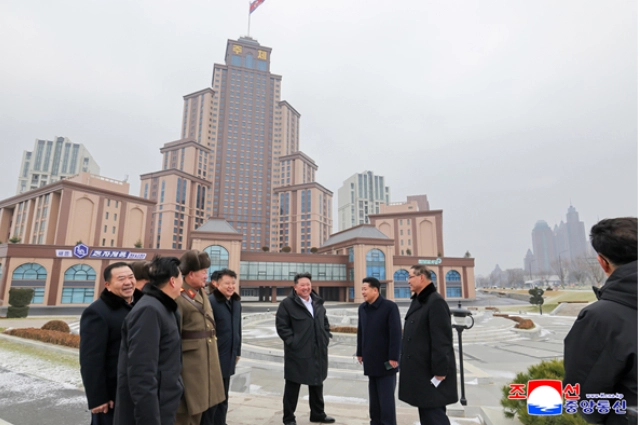 товарищ Ким Чен Ын возглавил строительство в Хвасоне