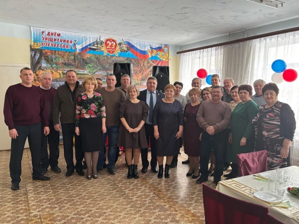 В хозяйстве работают профессионалы.