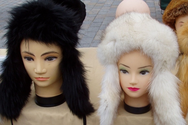 На Руси 21 октября во всю готовились к зиме, покупали тёплую одежду.