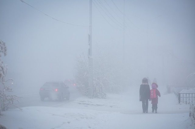 При температуре ниже -40 градусов на Якутск опускается туман.