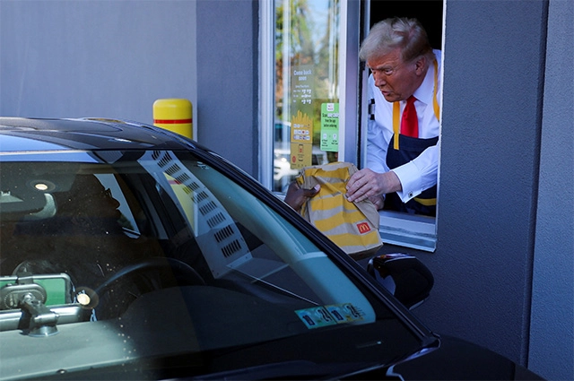  Дональд Трамп в McDonald's.