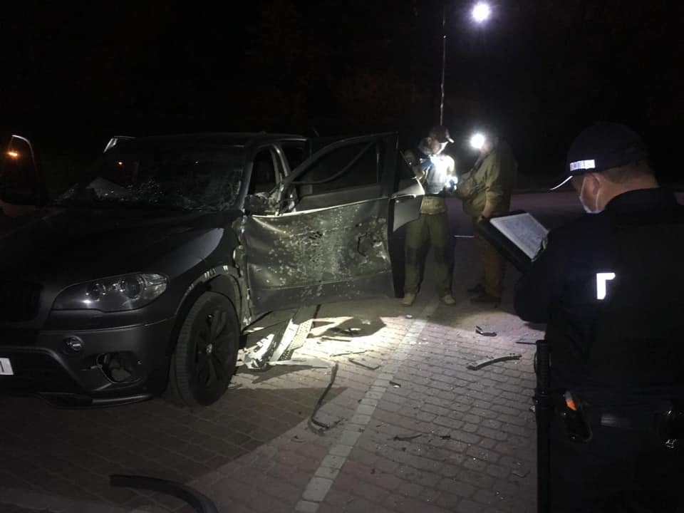 Фото с места обстрела автомобиля