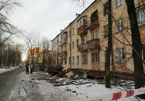 После взрыва в доме отключили отопление. После в нем провели восстановительные работы. 