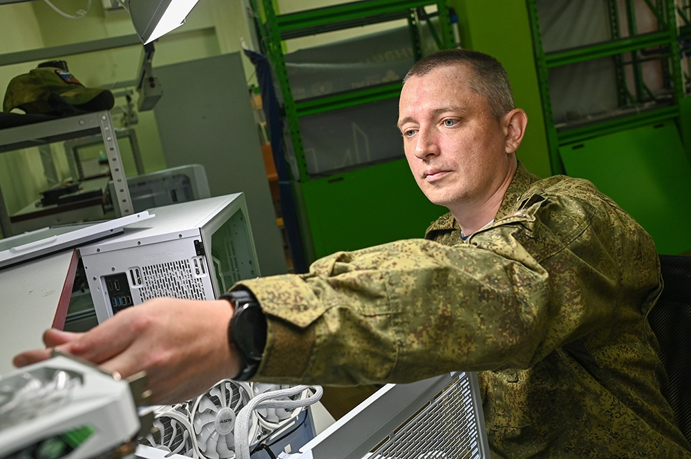 Николай Столярик.