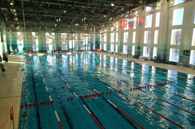 Олимпийский (50-метровый) бассейн в Красноярске.