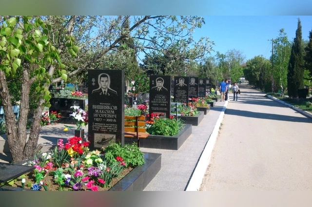 Место захоронения севастопольцев, погибших на подлодке «Курск».