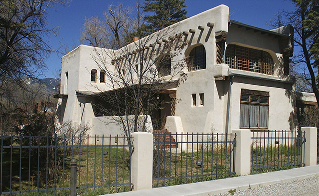 Дом Николая Фешина в Таосе.