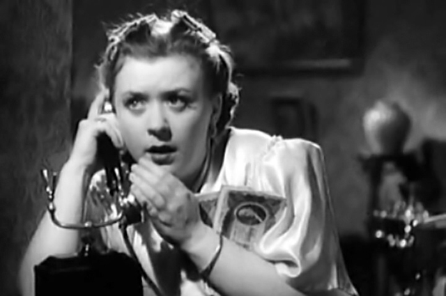 Мария Миронова в водевиле «Преступление и&nbsp;наказание» (1940).