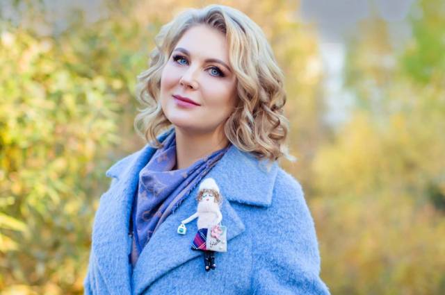В качестве негативного примера Волынец приводит популярный российский сериал «Кухня».