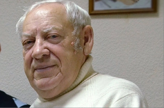 Следователь Виктор Бураков придумал хитрую уловку с письмами, чтобы «разговорить» Чикатило.