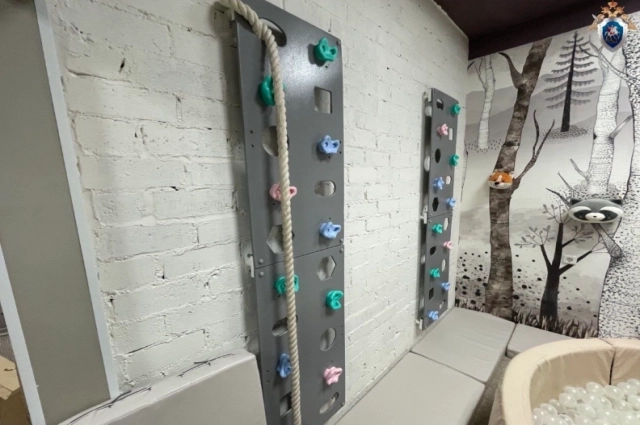 Скалодром, откуда сорвалась четырёхлетняя девочка.