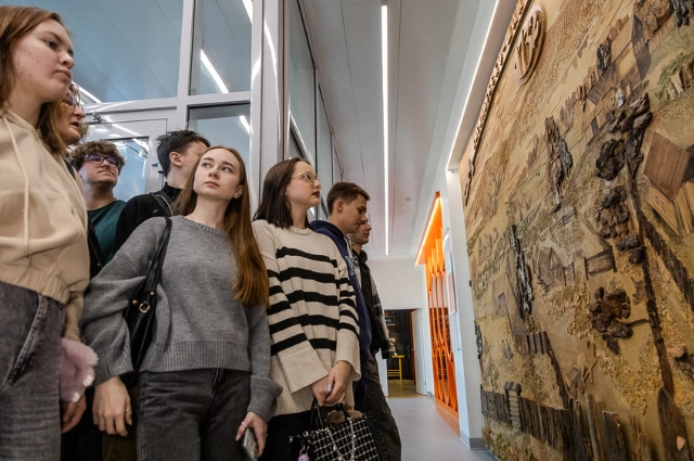 Видели «жёлтого карлика». Студенты убедились в многогранности истории Урала