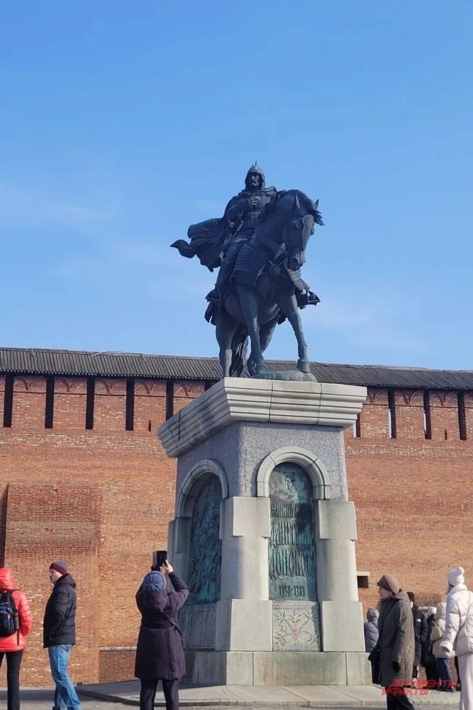 Коломна. Памятник Дмитрию Донскому.
